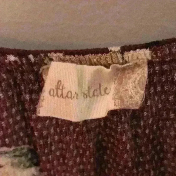 Alter’d Blouse 🌻 Shoulder Blouse - Picture 2 of 2